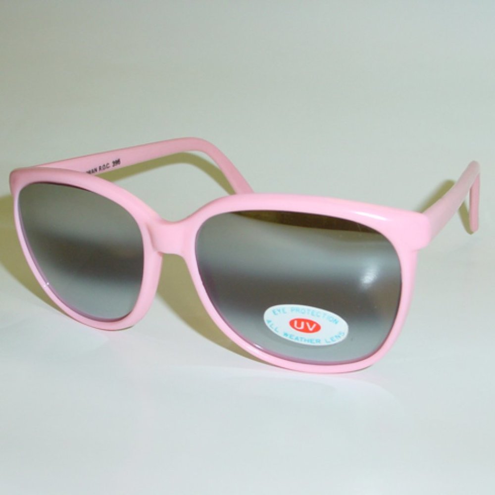 NWT True Vintage School Boy All Weather lens pink frame sunglasses